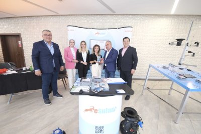 TARIM FUARINDA STAND AÇAN ÜYELERE TEŞEKKÜR PLAKETİ