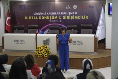 ESKİŞEHİR AB BİLGİ MERKEZİ KADIN GİRİŞİMCİLERİ DİJİTAL DÖNÜŞÜM İÇİN BULUŞTURDU