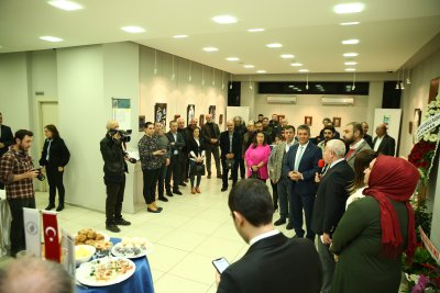 ETOSANAT GALERİSİ’NDE ÇİNİ SERGİSİ