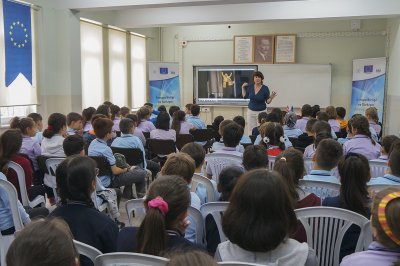 İKLİM DEĞİŞİKLİĞİ İLE MÜCADELE ÖĞRENCİLERLE BAŞLADI