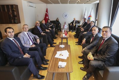 PORTEKİZ İLE TİCARETİ ARTIRMANIN YOLLARI GÖRÜŞÜLDÜ