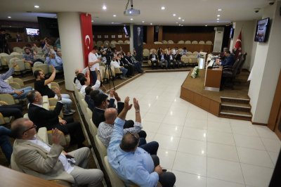 TÜCCARIN KREDİYE ULAŞAMAMA SORUNU DEVAM EDİYOR