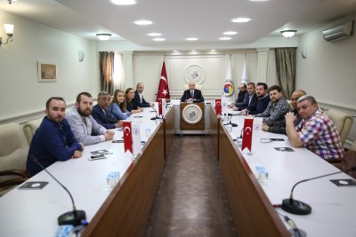 AVM ESNAFLARI YÜKSEK KİRALARDAN ŞİKAYETÇİ