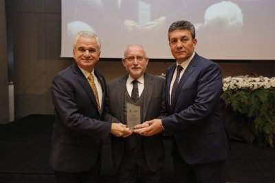 FUAR KONGRE MERKEZİNE EMEĞİ GEÇENLERE TEŞEKKÜR PLAKETİ