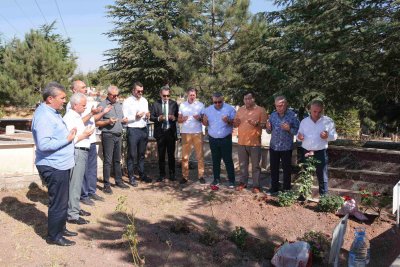 MUSTAFA ÇEKİÇ VE ÖZLEM TEKGÖZ ÇEKİÇ DUALARLA ANILDI