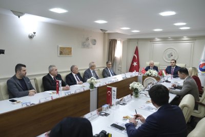 ETO VE TACİKİSTAN HEYETİ TİCARİ İLİŞKİLERİ GELİŞTİRMEK İÇİN BİR ARAYA GELDİ