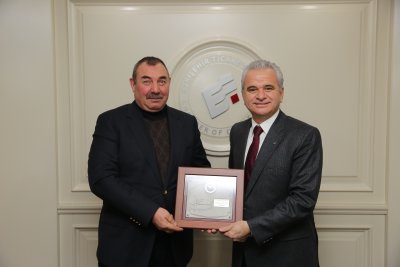 SANAYİ SİTESİNİN DUAYENLERİNE VEFA PLAKETİ