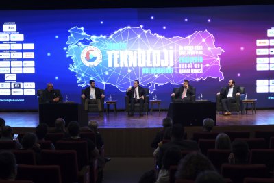 VEHBİ KOÇ KONGRE MERKEZİ’NDE TEKNOLOJİ BULUŞMASI