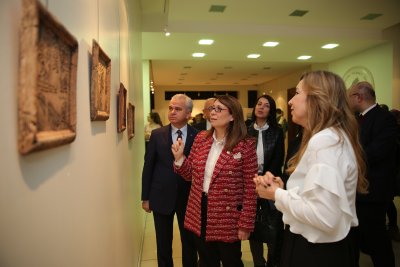 AĞAÇLARIN GÖLGESİNDE ETOSANAT GALERİSİ’NDE