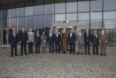 PORTEKİZ İLE TİCARETİ ARTIRMANIN YOLLARI GÖRÜŞÜLDÜ