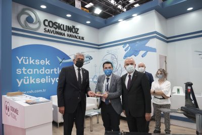 FUARDA STANT AÇAN ESKİŞEHİRLİ FİRMALARA TEŞEKKÜR PLAKETİ