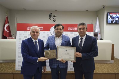 MUSTAFA ÇEKİÇ’İN ADI ETO MECLİS SALONUNDA YAŞAYACAK