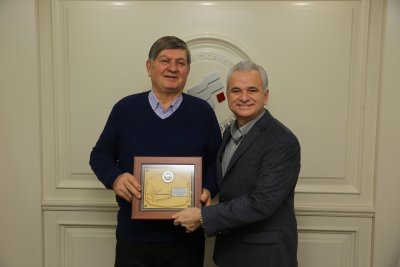 ETO’DAN SANAYİ SİTESİ’NDEKİ 40 YILLIK ÜYELERE VEFA PLAKETİ