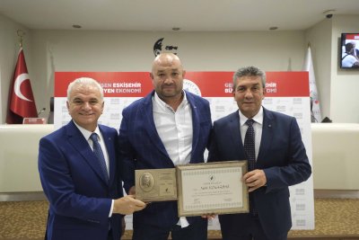 MUSTAFA ÇEKİÇ’İN ADI ETO MECLİS SALONUNDA YAŞAYACAK