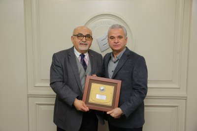 ETO’DAN SANAYİ SİTESİ’NDEKİ 40 YILLIK ÜYELERE VEFA PLAKETİ