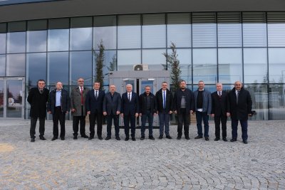 KOCAELİLİ VE ESKİŞEHİRLİ SANAYİCİLERDEN İSTİŞARE TOPLANTISI