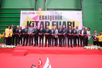 ESKİŞEHİR KİTAP FUARI TÖRENLE AÇILDI