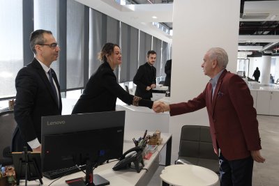 YENİ HİZMET BİNASINDA İLK İŞLEM YAPILDI