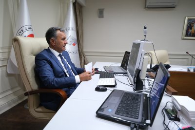 TİCARETİN ÖNÜNDEKİ ENGELLERİ AŞMAK İÇİN ÇALIŞIYORUZ