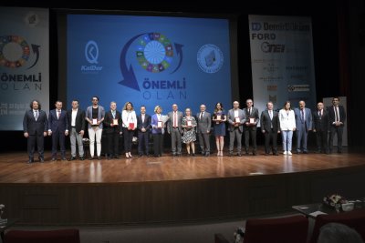 21. KALİTE ŞÖLENİ VEHBİ KOÇ KONGRE MERKEZİ’NİN EV SAHİPLİĞİNDE GERÇEKLEŞTİ