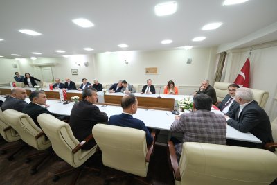 ENERJİ VE TABİİ KAYNAKLAR BAKANI DÖNMEZ ETO’NUN TALEPLERİNİ DİNLEDİ